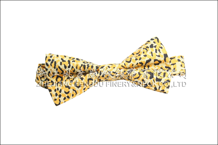 滌絲領(lǐng)結(jié)